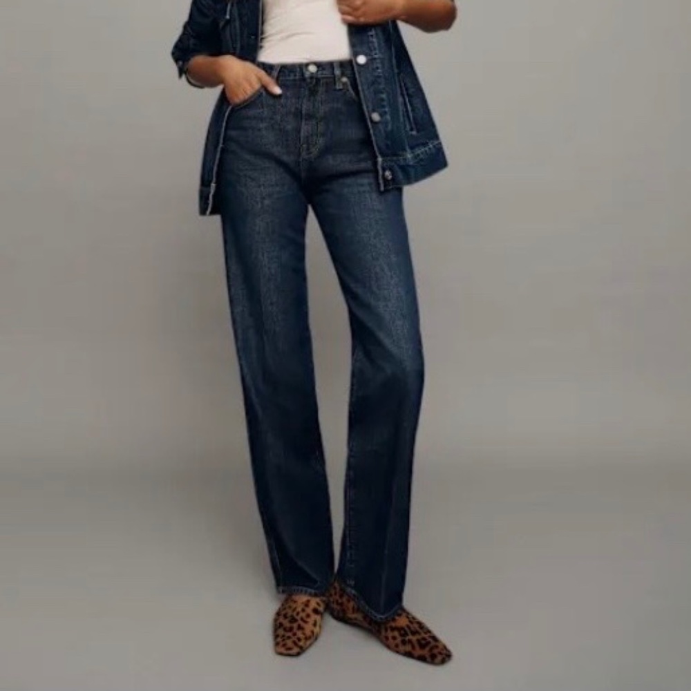 Reformation  Val 90s Mid Rise Straight Jeans Size 25 Color: Ahurani